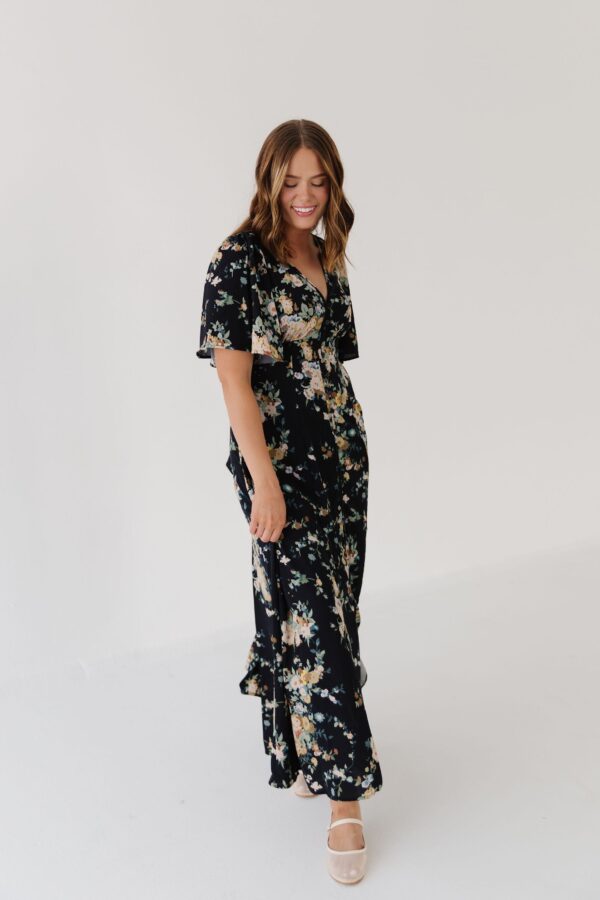 THE CAMBRI FLORAL BUTTON DOWN IN BLACK - Image 4