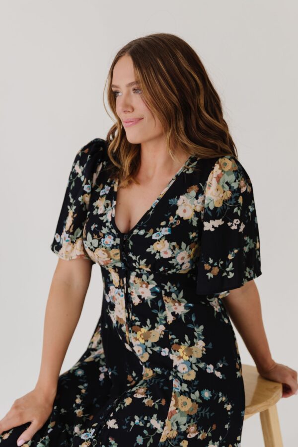 THE CAMBRI FLORAL BUTTON DOWN IN BLACK - Image 5