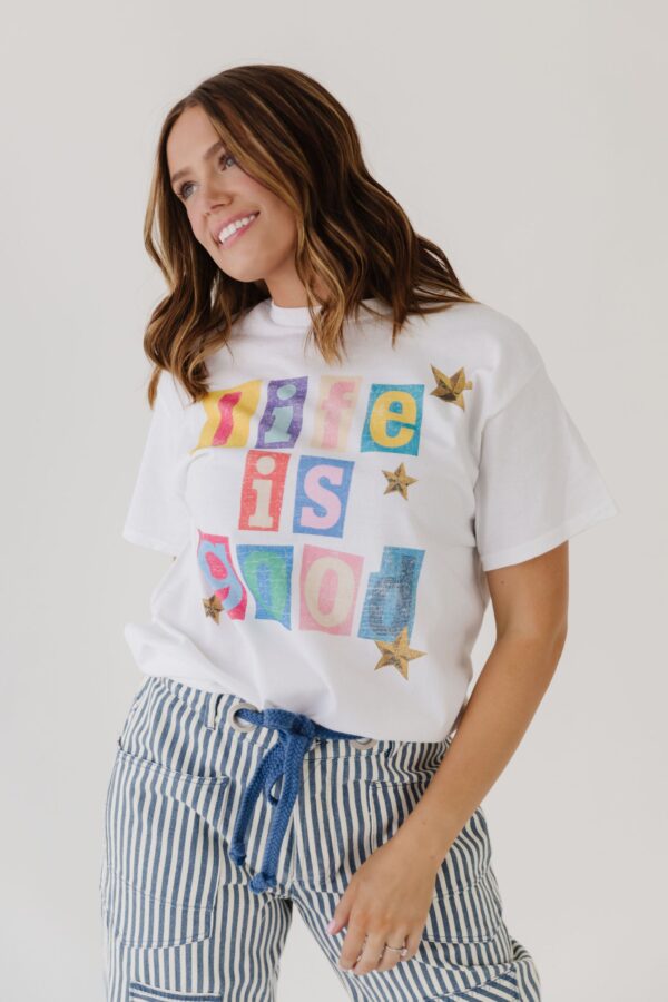 THE LIFE IS GOOD GRAPHIC TEE IN WHITE - Image 4