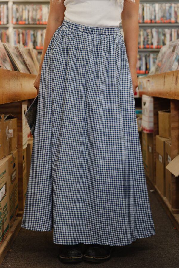 THE MAVIS GINGHAM MAXI SKIRT IN NAVY - Image 9