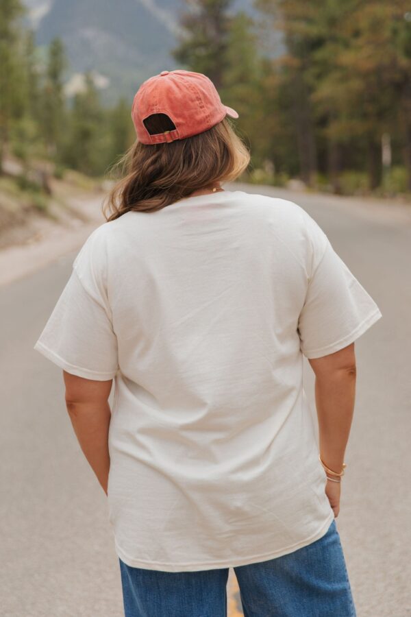 THE PUMPKIN VASE TEE IN IVORY - Image 5