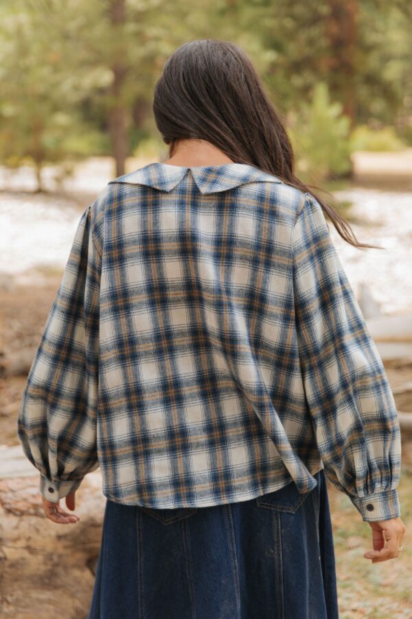 THE MIKAYLA  COLLARED TIE SHIRT IN BLUE - Image 4