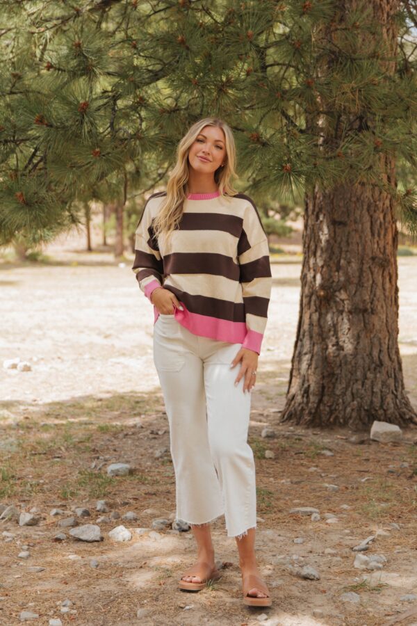 THE BRENDA COLOR BLOCK SWEATER IN BROWN/CREAM - Image 4
