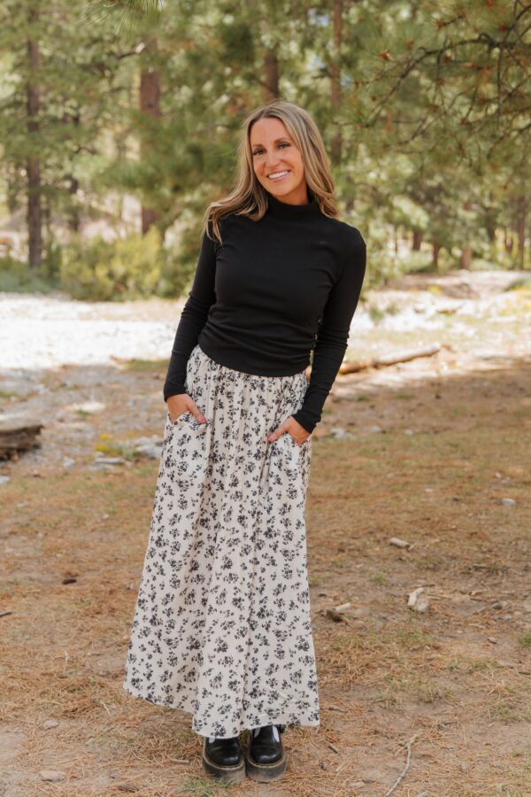 THE ILA FLORAL MIDI SKIRT IN CREAM - Image 6