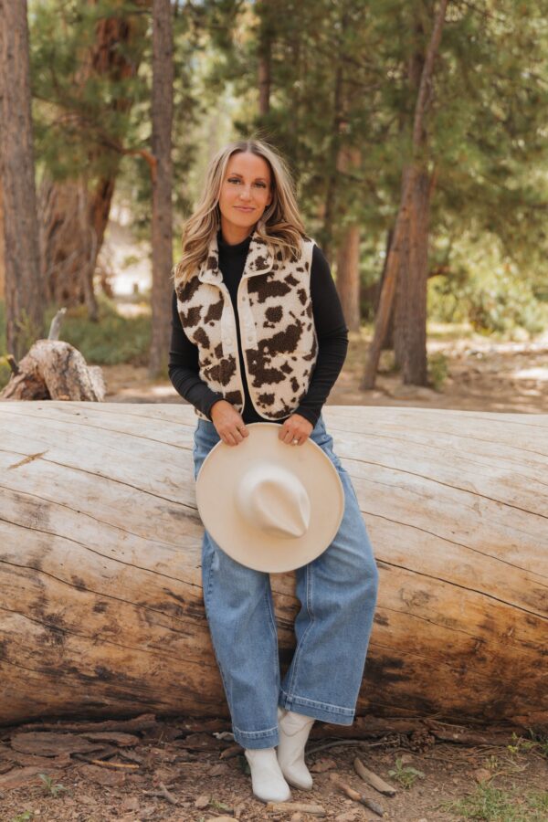 THE CRICKET COW PRINT VEST IN CREAM - Image 8
