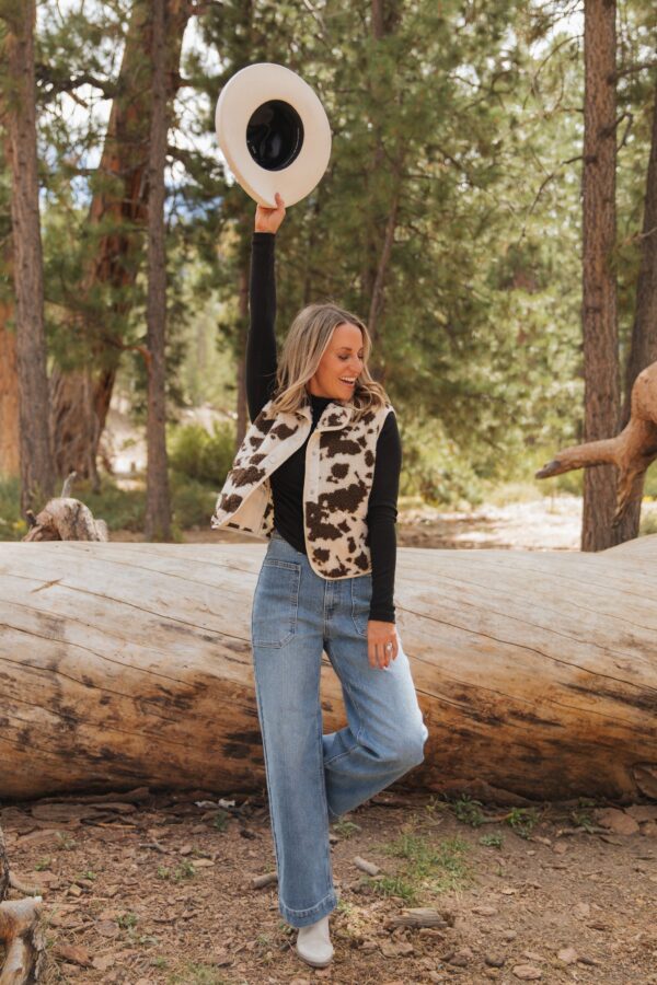 THE CRICKET COW PRINT VEST IN CREAM - Image 2